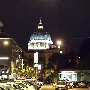  Pensión MJ Roma San Pietro Guesthouse